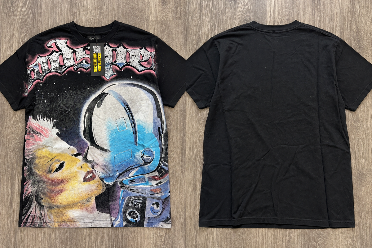 Lots of Love Graphic Tee
