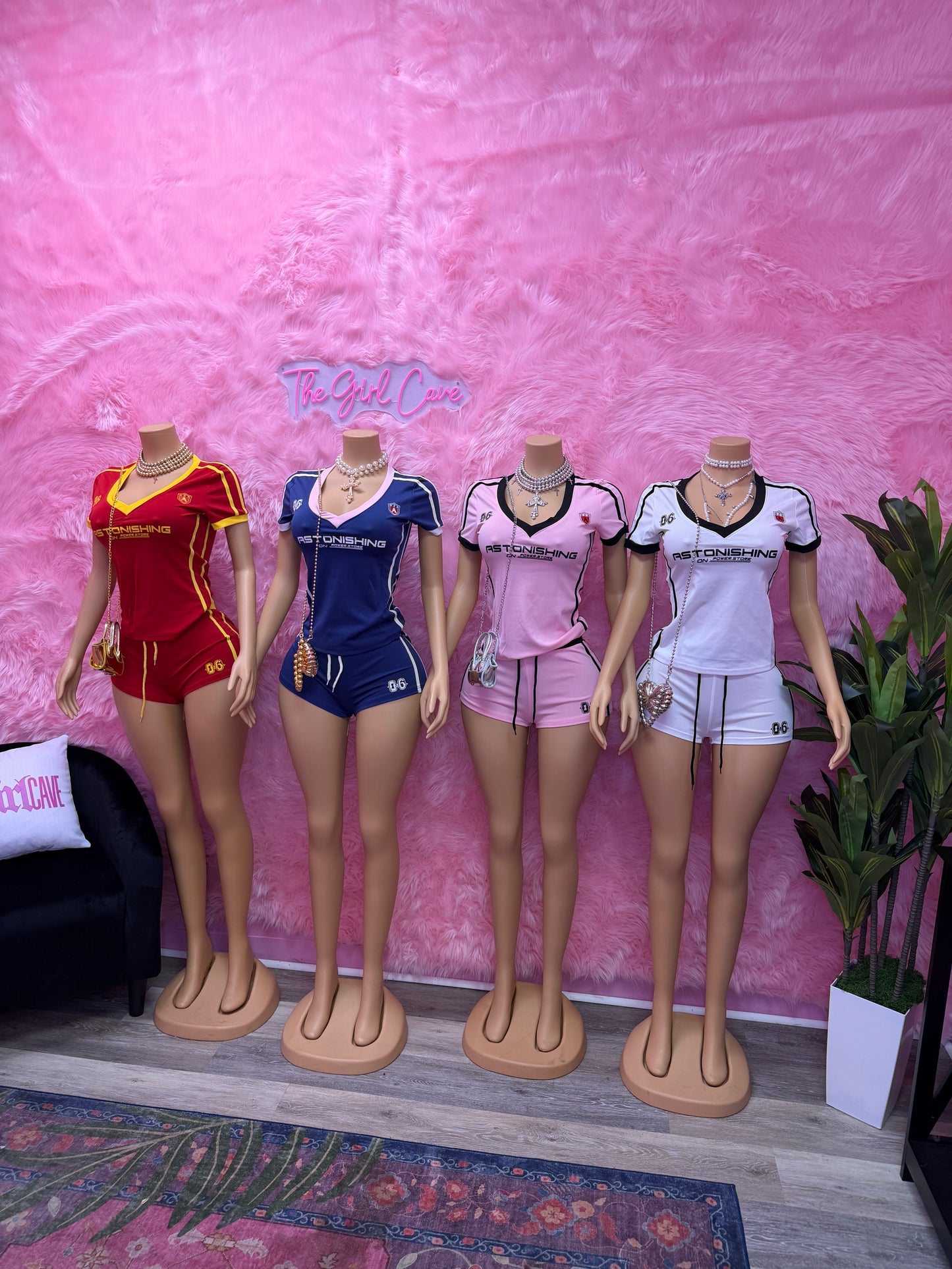 Astonishing Short Set