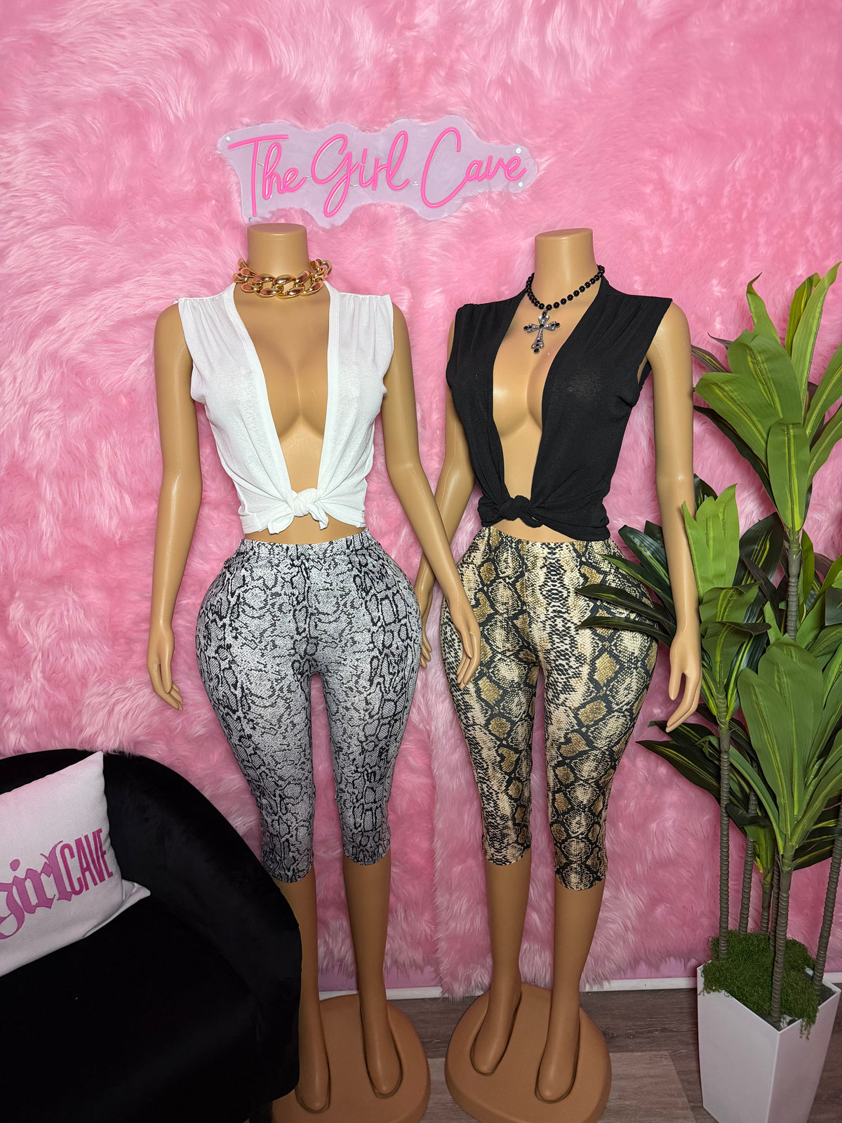 Snake V Neck Capri Set
